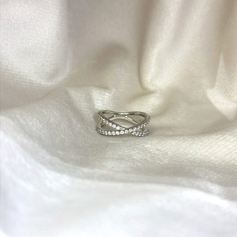 Criss Cross Ring